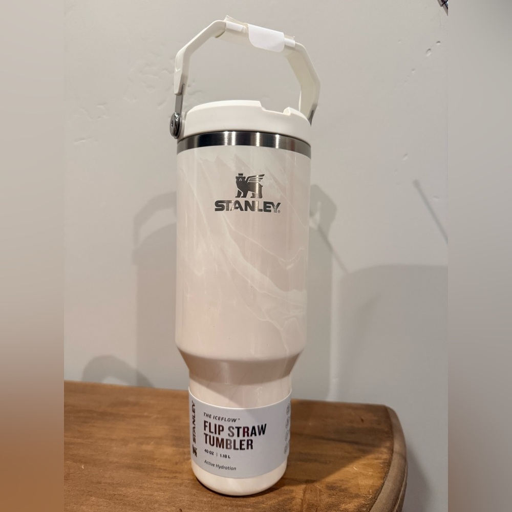 Stanley 40 oz Stainless Steel Ice Flow Flip Straw Tumbler. Calcite Calacatta
